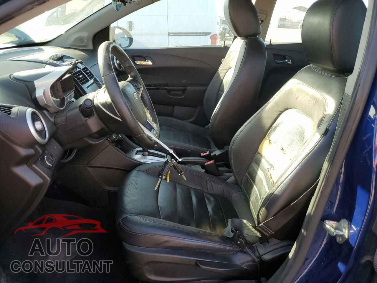 CHEVROLET SONIC 2014 - 1G1JG6SB7E4183066