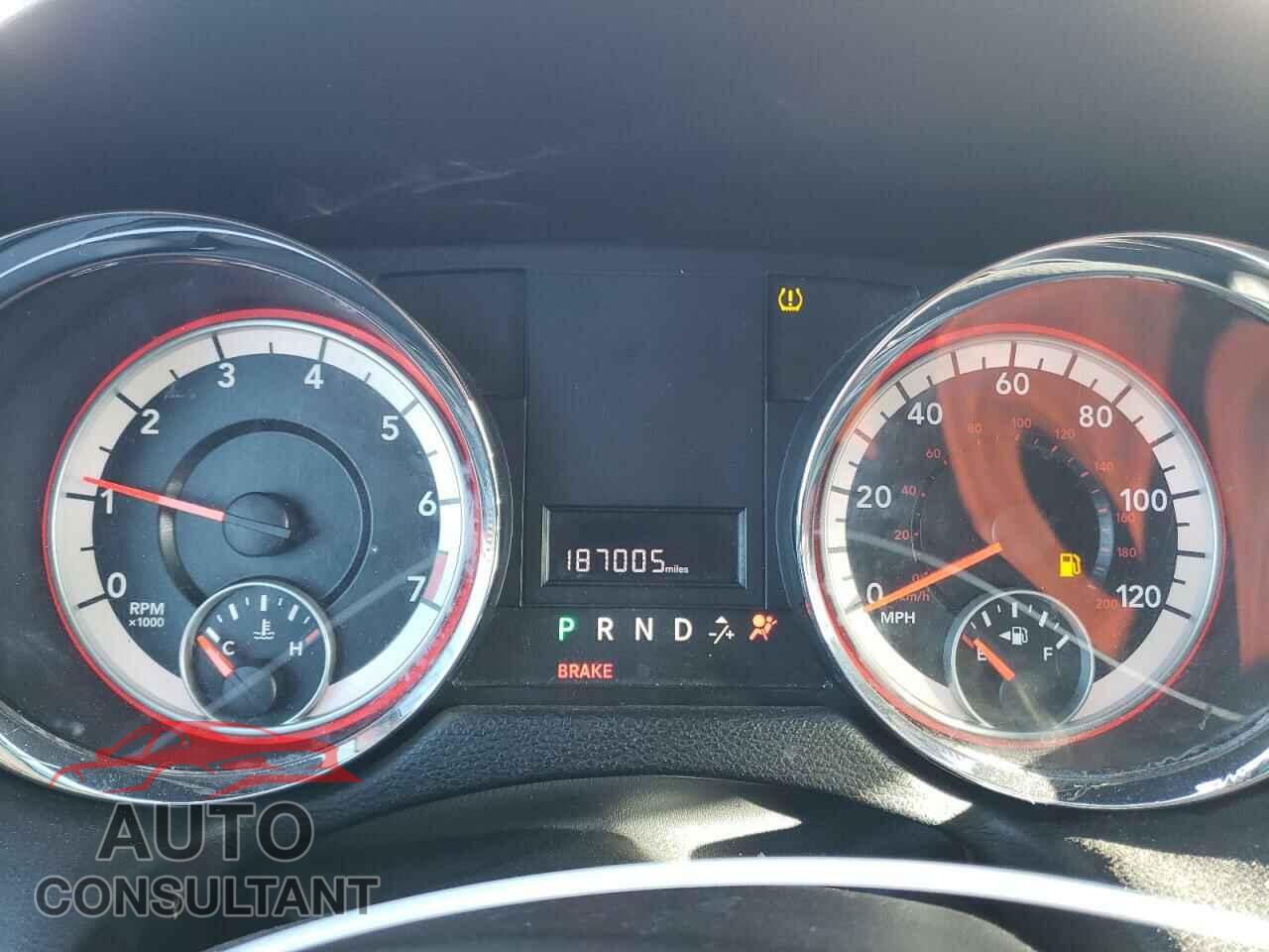 DODGE CARAVAN 2011 - 2D4RN4DG8BR769848