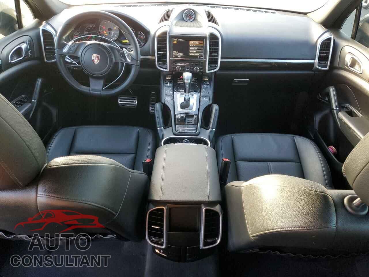 PORSCHE CAYENNE 2012 - WP1AB2A2XCLA47533