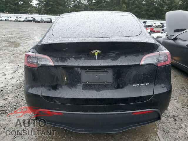 TESLA MODEL Y 2024 - 7SAYGAEE3RF982410