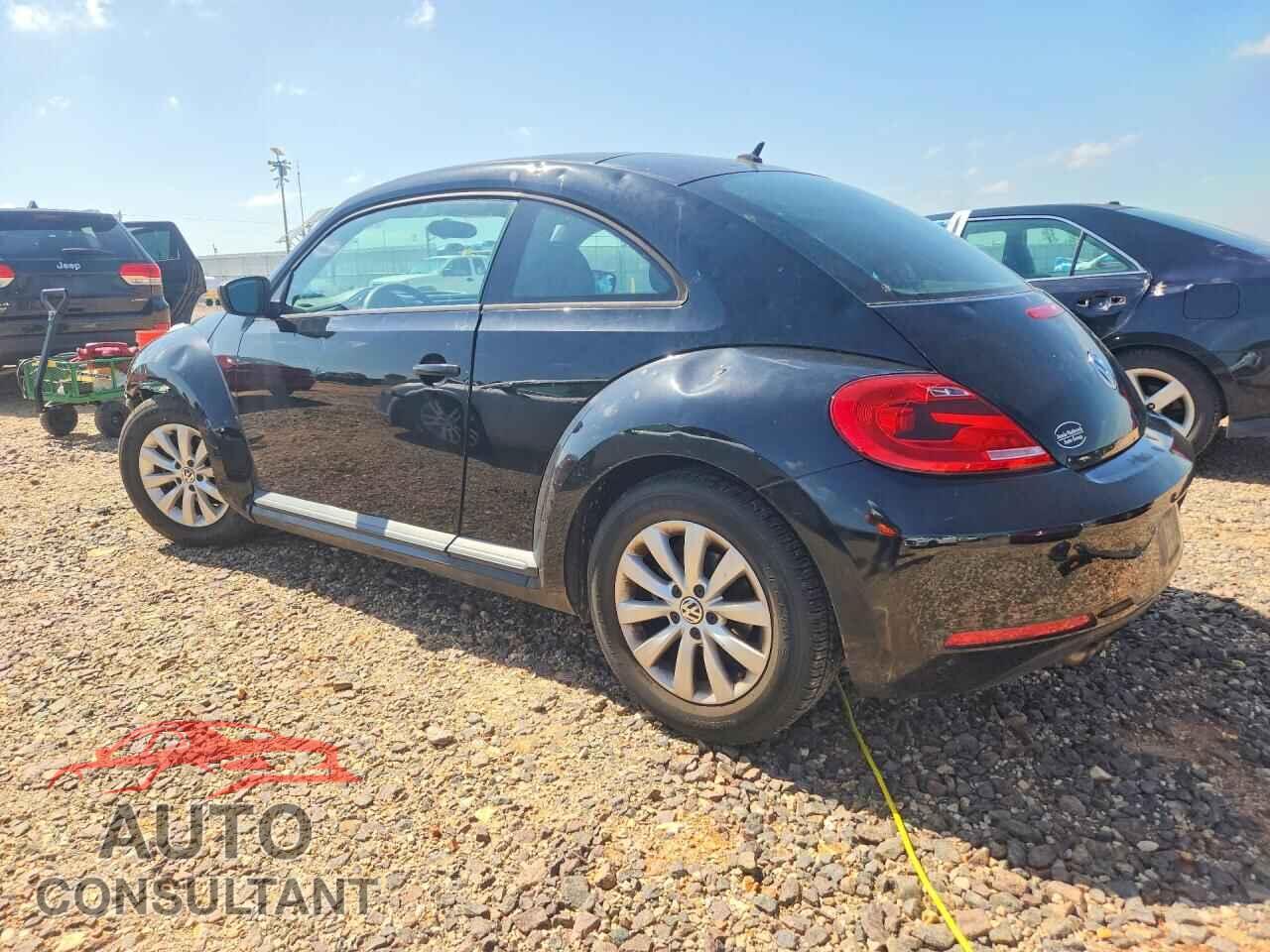 VOLKSWAGEN BEETLE 2014 - 3VWFP7AT3EM610015