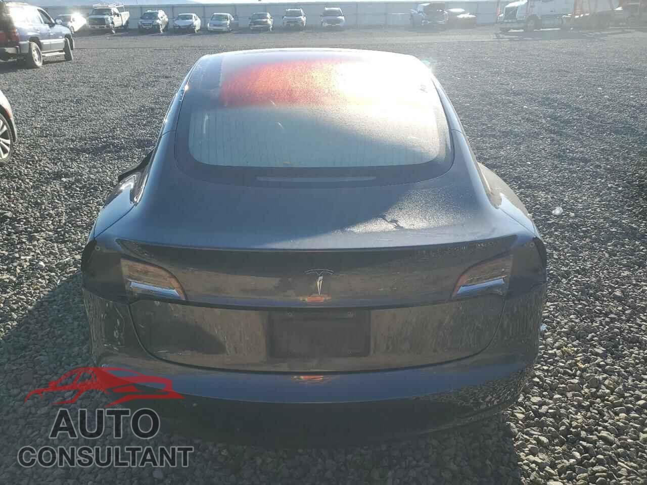 TESLA MODEL 3 2018 - 5YJ3E1EA1JF158212