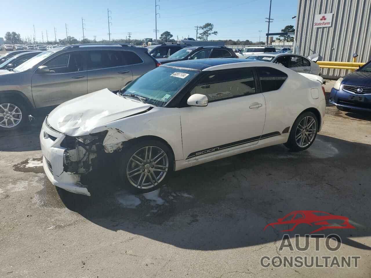 TOYOTA SCION 2013 - JTKJF5C70D3058602