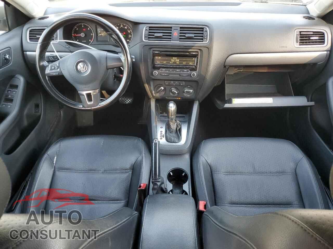 VOLKSWAGEN JETTA 2013 - 3VWLL7AJ9DM297130