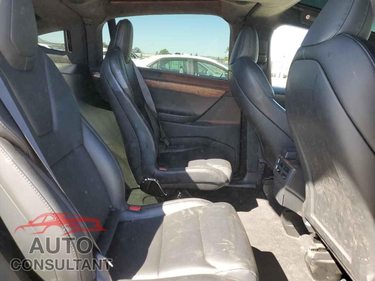 TESLA MODEL X 2020 - 5YJXCBE21LF236805