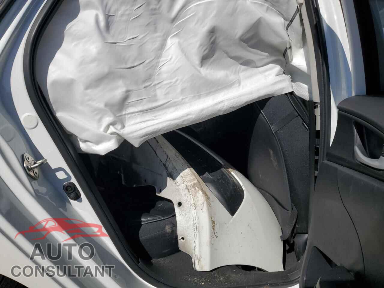 HONDA CIVIC 2018 - 19XFC2F79JE207450