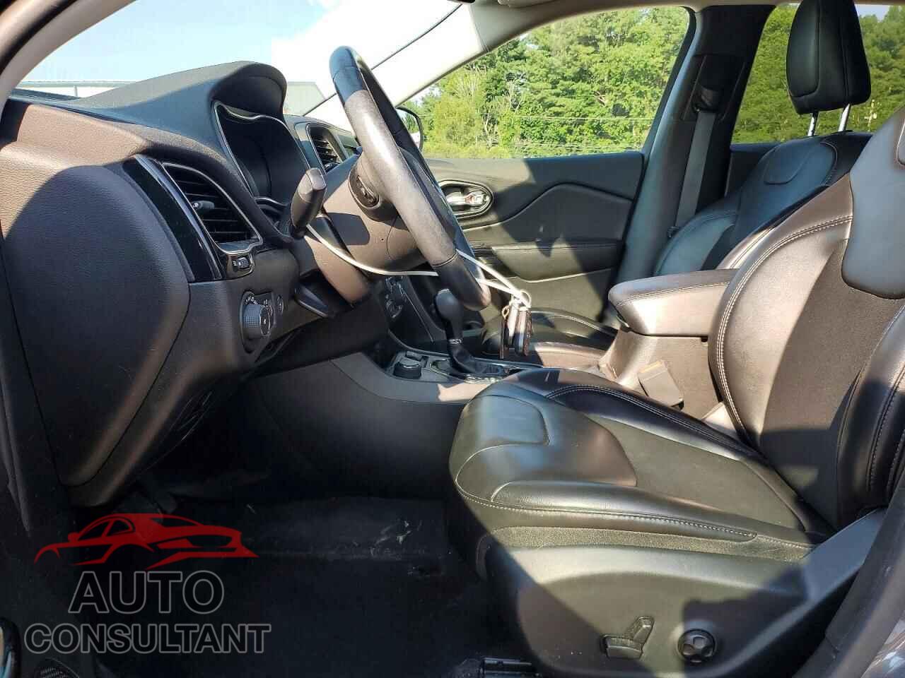 JEEP CHEROKEE 2019 - 1C4PJMLB6KD319883