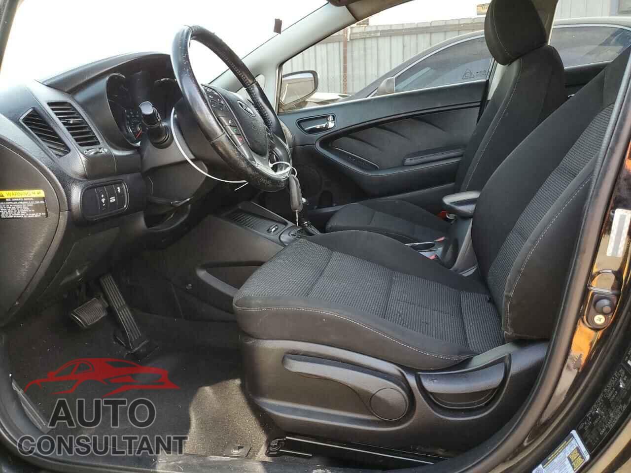 KIA FORTE 2015 - KNAFX5A81F5270046