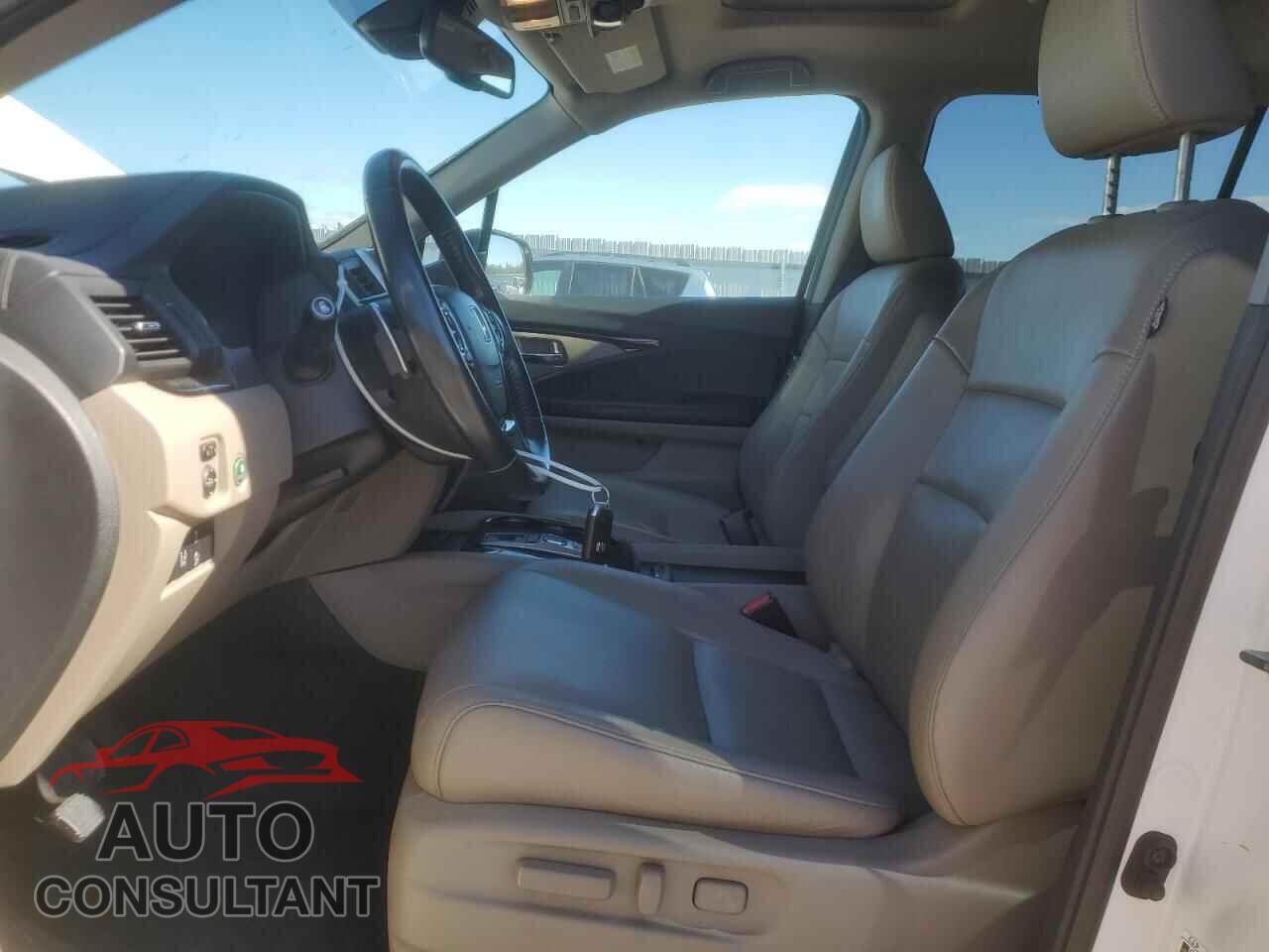 HONDA PILOT 2016 - 5FNYF6H97GB042572