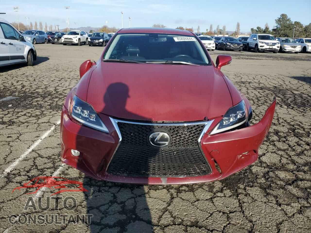 LEXUS IS 2011 - JTHCF5C20B5047331
