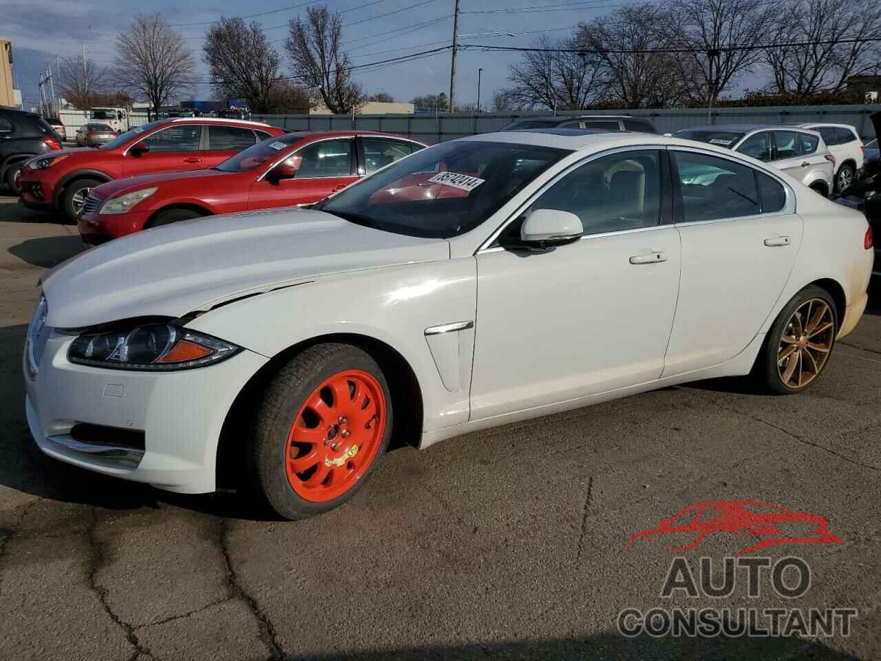 JAGUAR XF 2015 - SAJWJ0FF1F8U55504