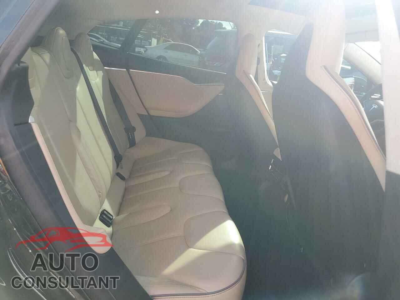 TESLA MODEL S 2014 - 5YJSA1H17EFP39691