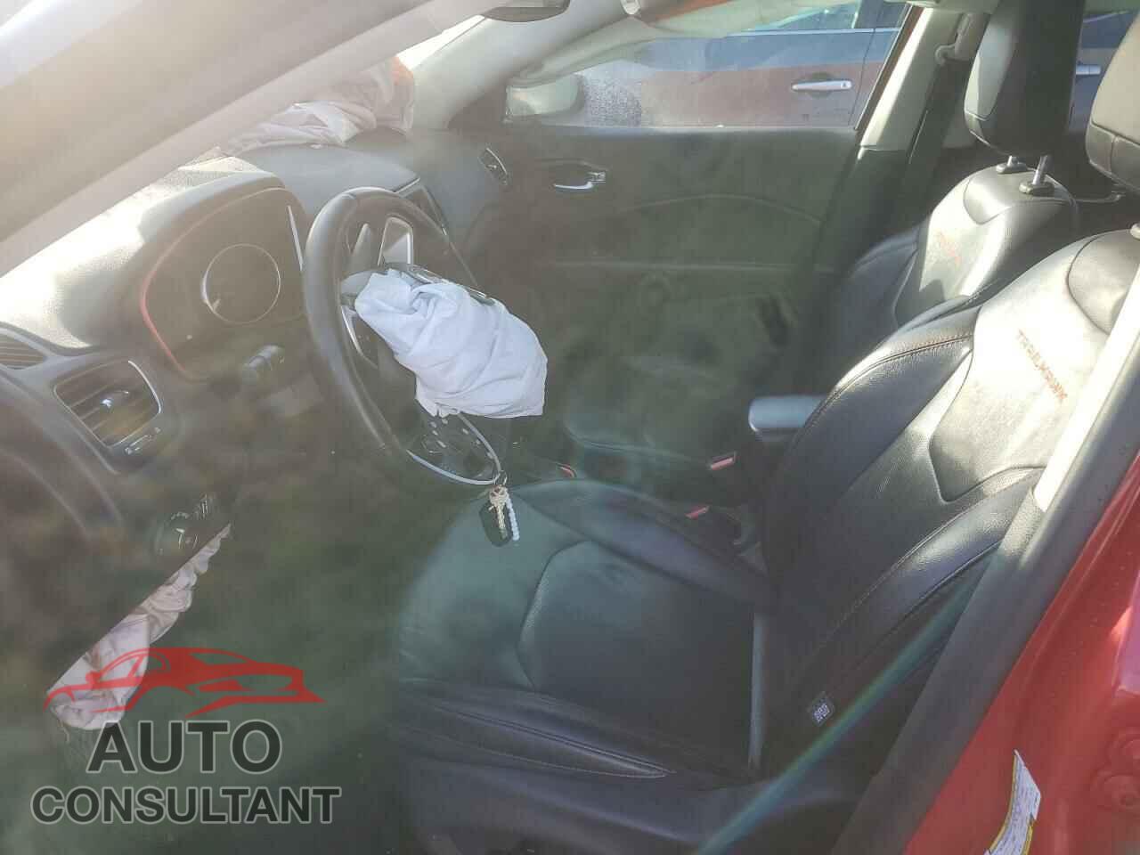 JEEP COMPASS 2019 - 3C4NJDDB8KT796010