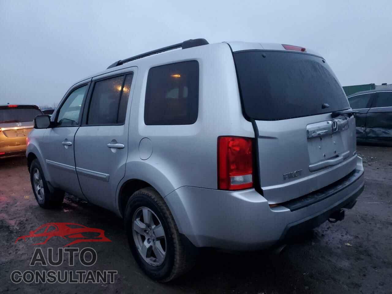 HONDA PILOT 2010 - 5FNYF4H66AB005143
