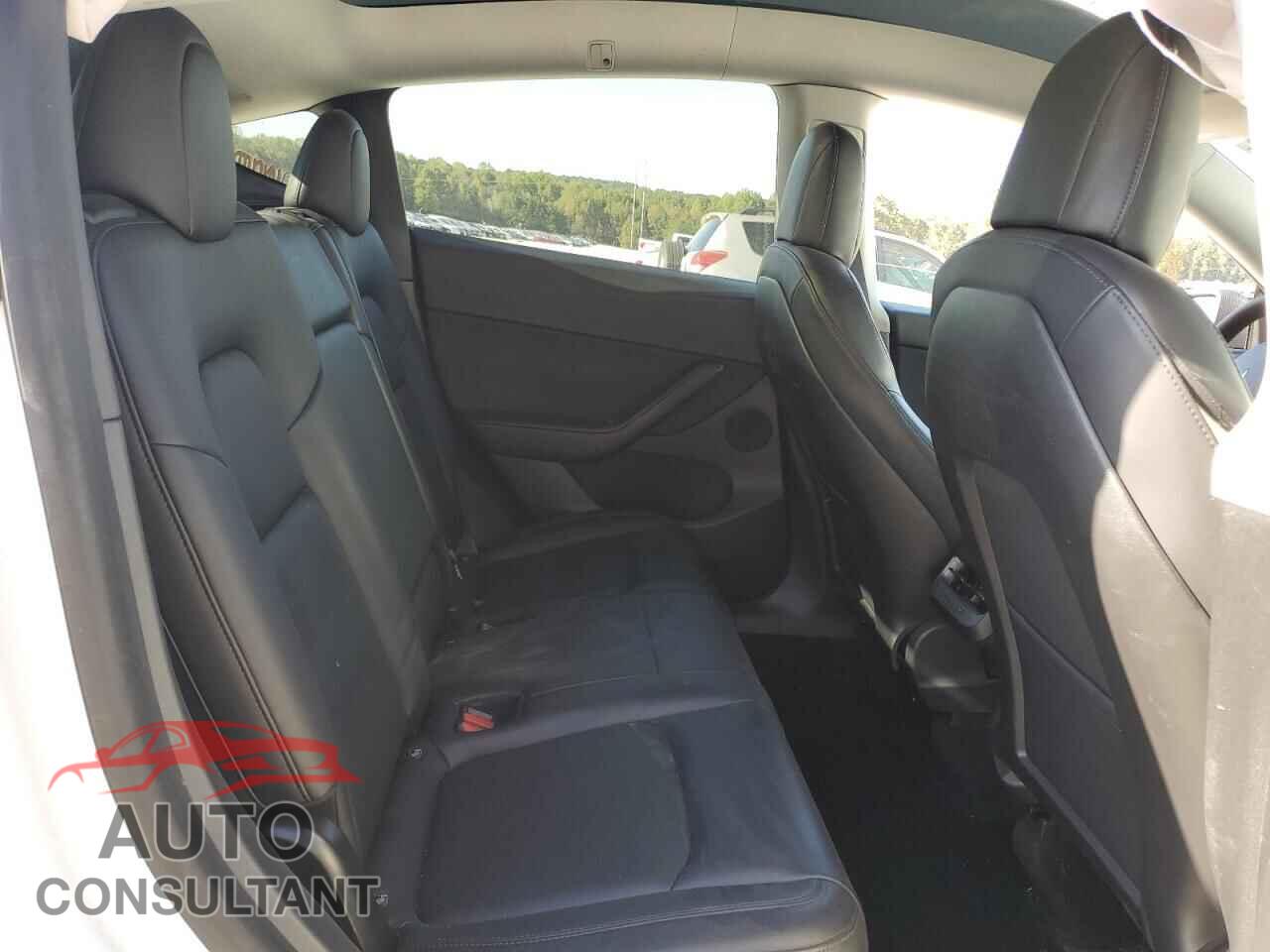 TESLA MODEL Y 2021 - 5YJYGDED3MF105916