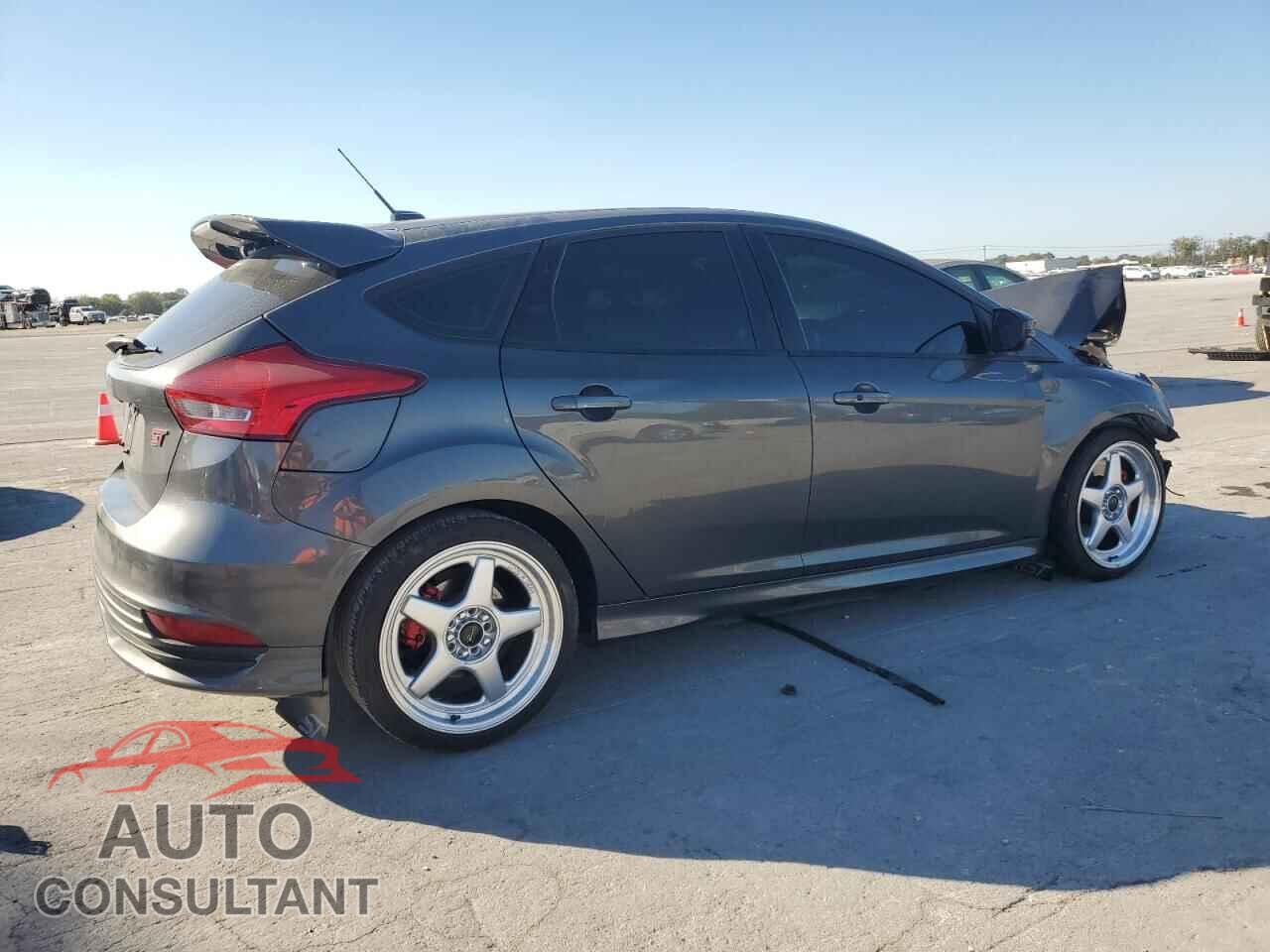 FORD FOCUS 2017 - 1FADP3L92HL308621