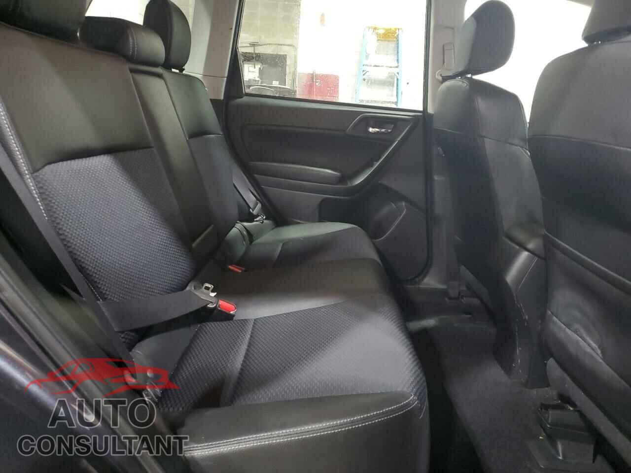 SUBARU FORESTER 2015 - JF2SJGDC2FH465667