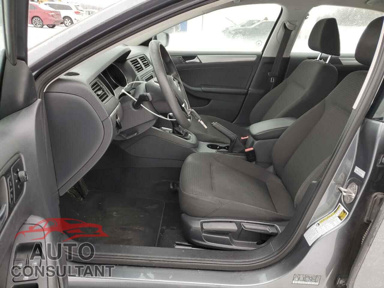 VOLKSWAGEN JETTA 2017 - 3VW2B7AJ5HM213521