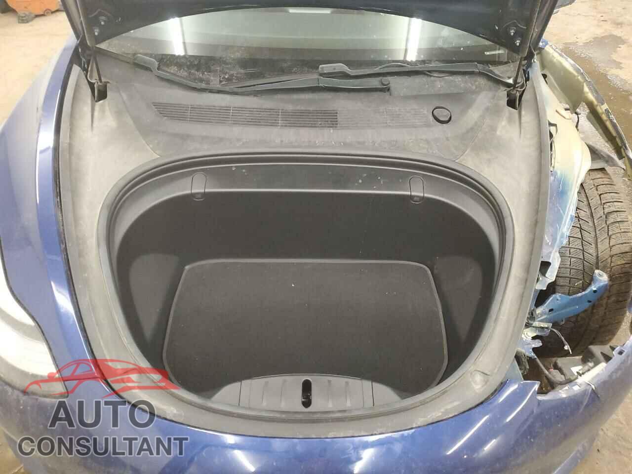 TESLA MODEL 3 2018 - 5YJ3E1EB8JF120288