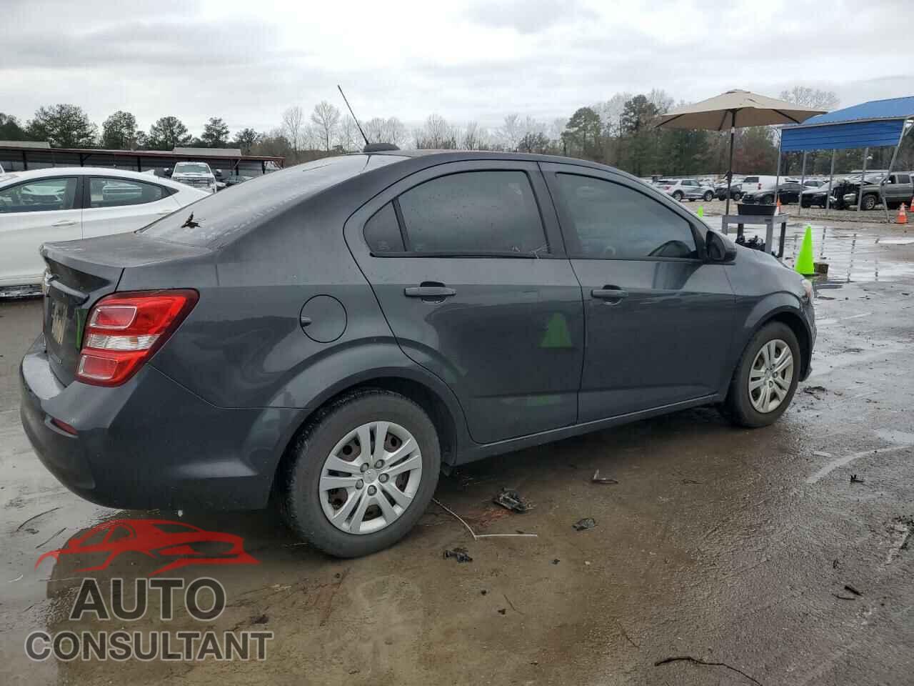 CHEVROLET SONIC 2017 - 1G1JB5SH5H4132330