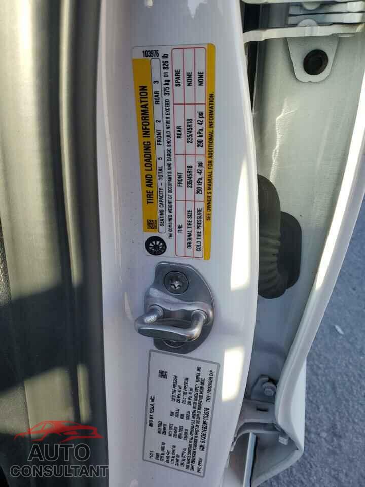 TESLA MODEL 3 2022 - 5YJ3E1EB2NF103976