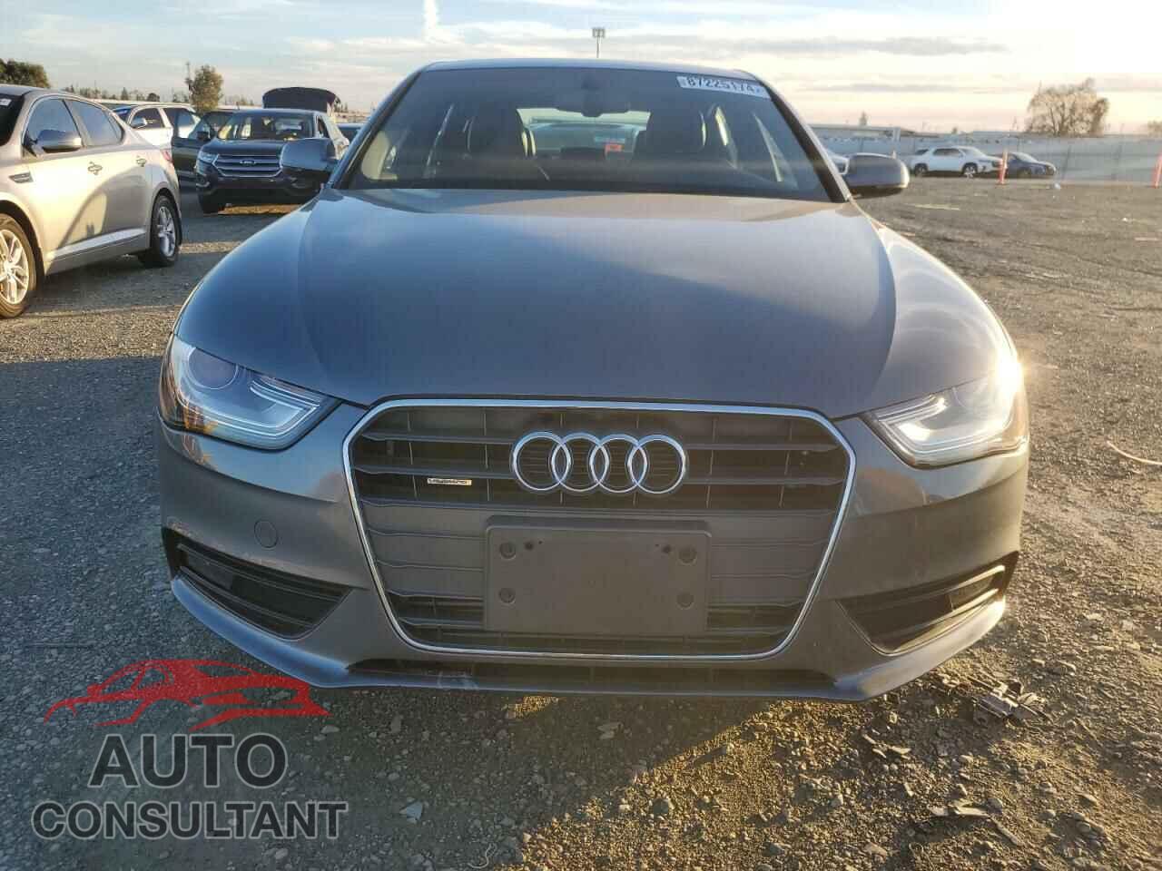 AUDI A4 2013 - WAUFFAFL8DA159412