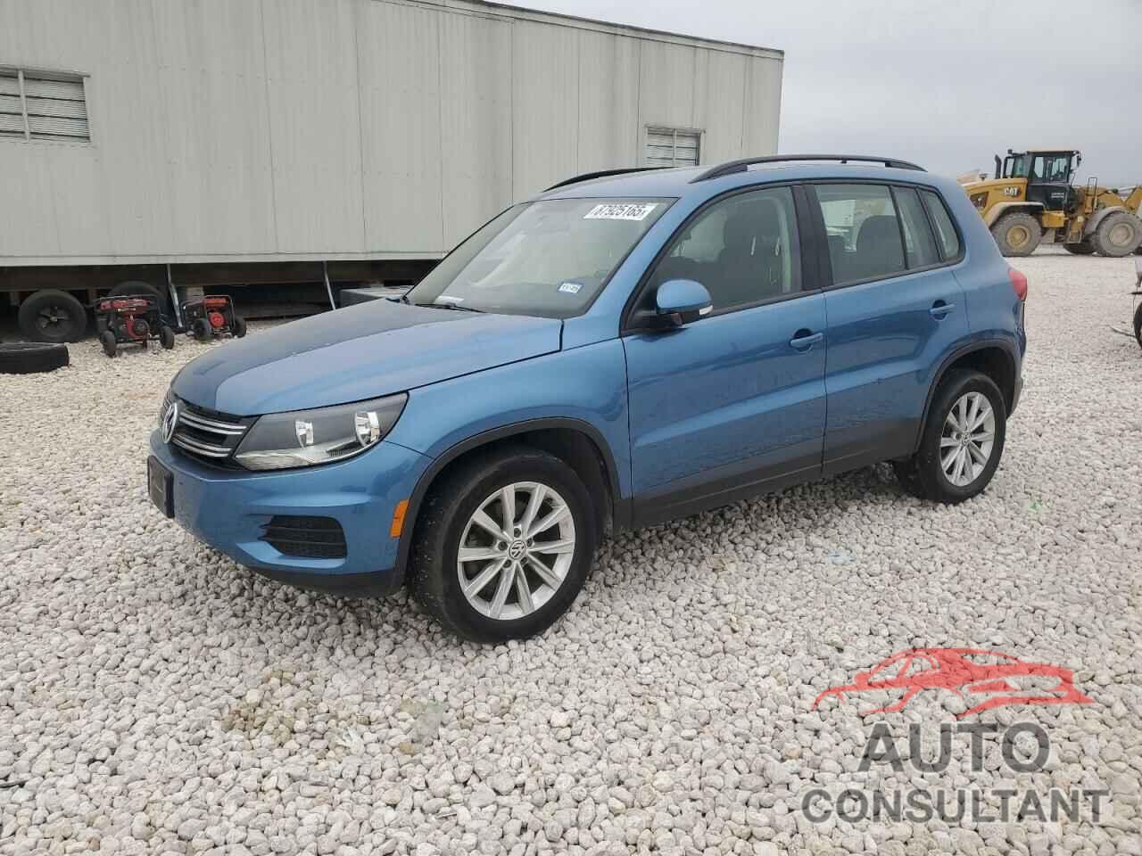 VOLKSWAGEN TIGUAN 2017 - WVGAV7AX1HK042750