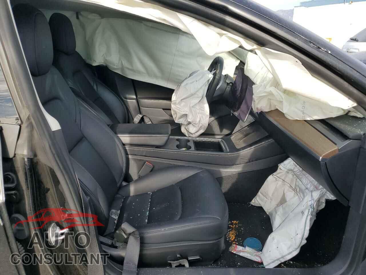 TESLA MODEL 3 2022 - 5YJ3E1EA9NF318715