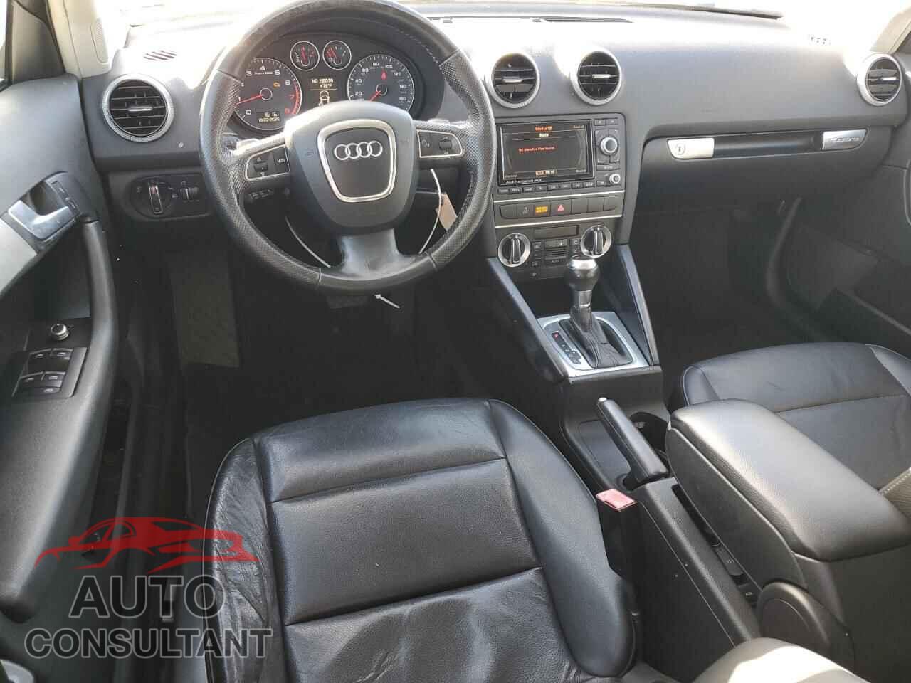 AUDI A3 2013 - WAUMFAFM8DA031459