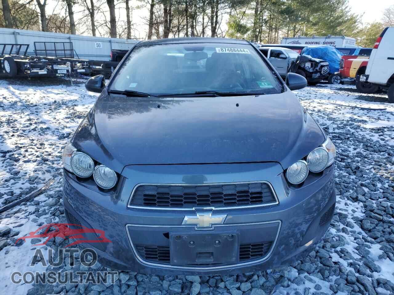 CHEVROLET SONIC 2012 - 1G1JC5SB3C4225574