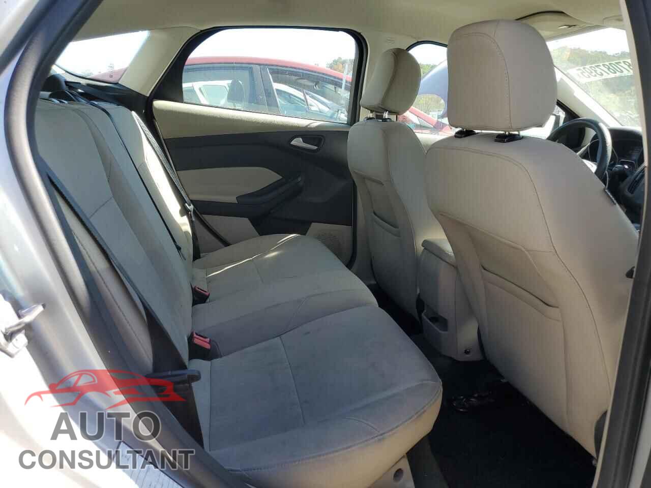 FORD FOCUS 2017 - 1FADP3K27HL267892
