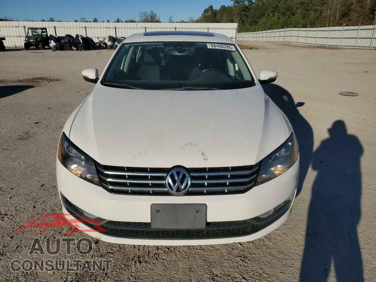 VOLKSWAGEN PASSAT 2013 - 1VWBN7A30DC029740