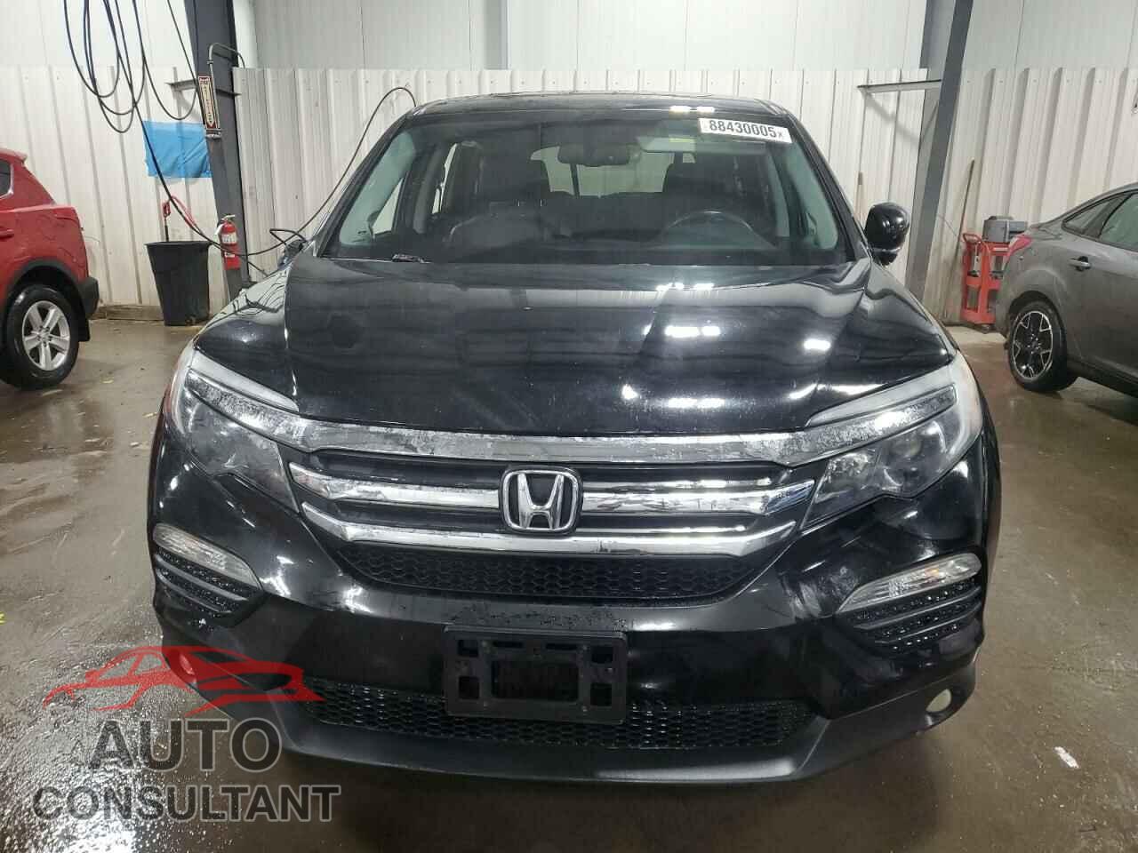 HONDA PILOT 2017 - 5FNYF6H55HB091431