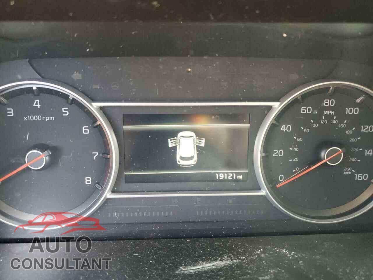 KIA SORENTO 2023 - 5XYRL4LC6PG242517