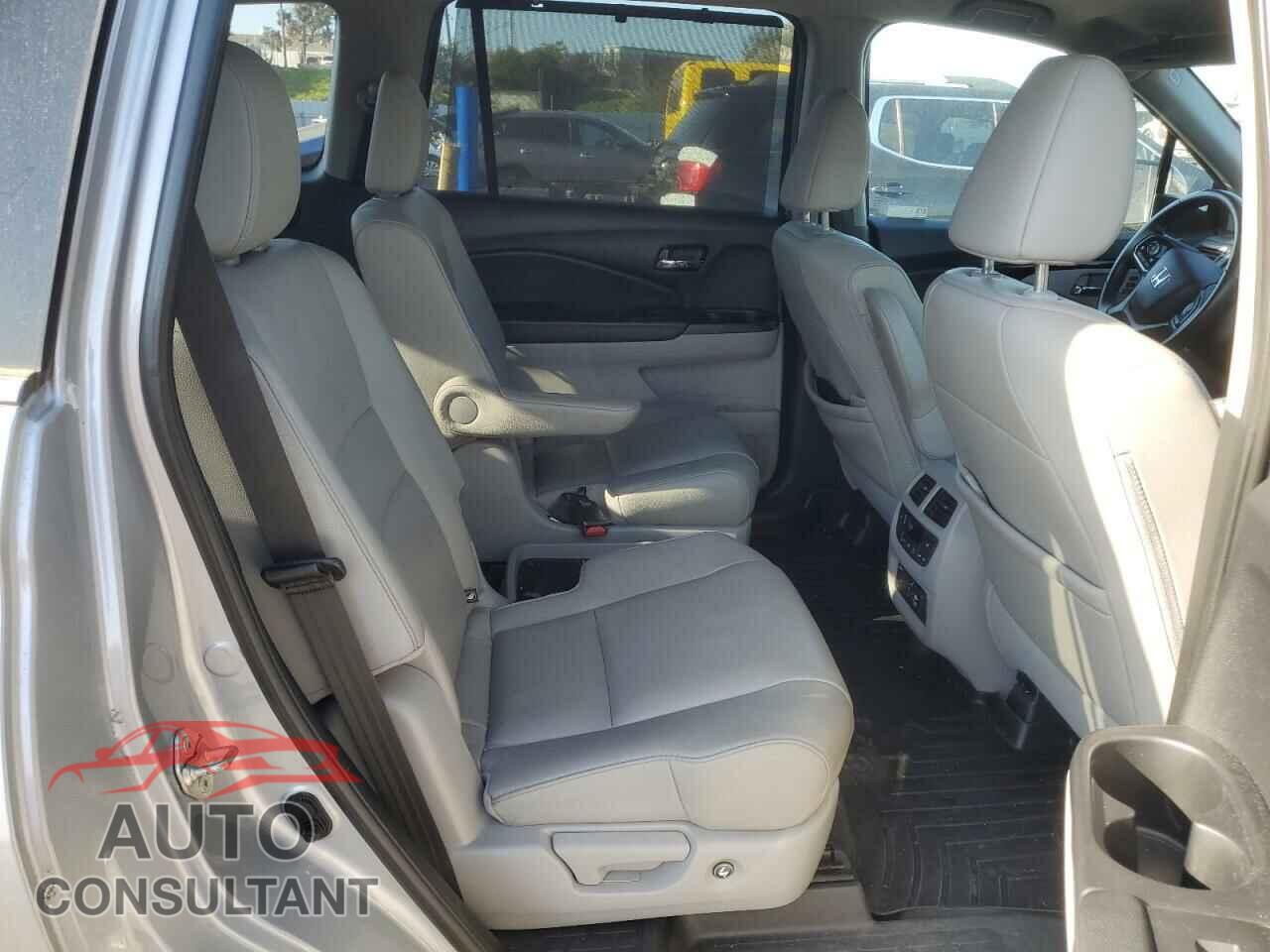 HONDA PILOT 2019 - 5FNYF5H68KB044386