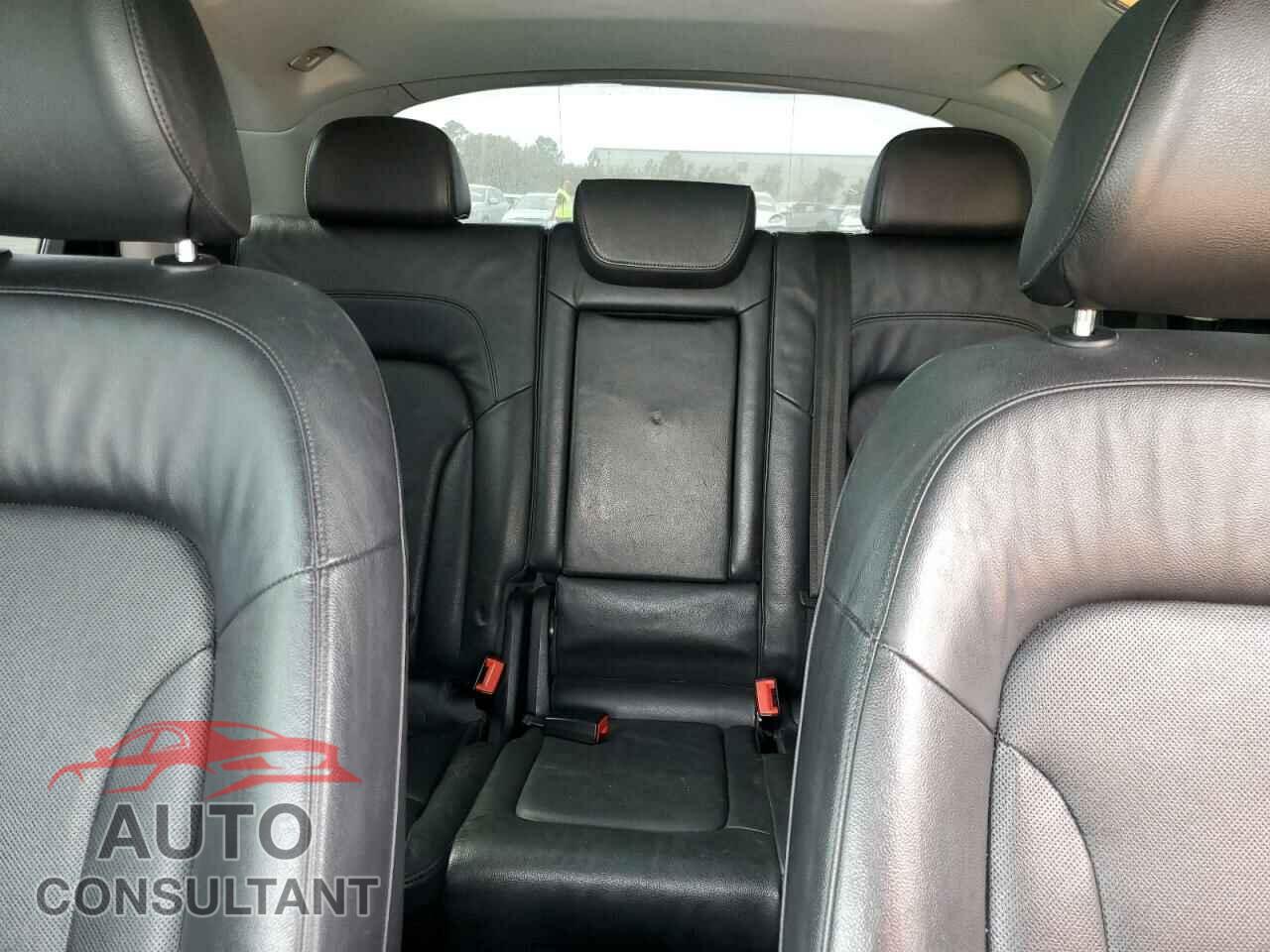 AUDI Q5 2013 - WA1C8AFP3DA008362