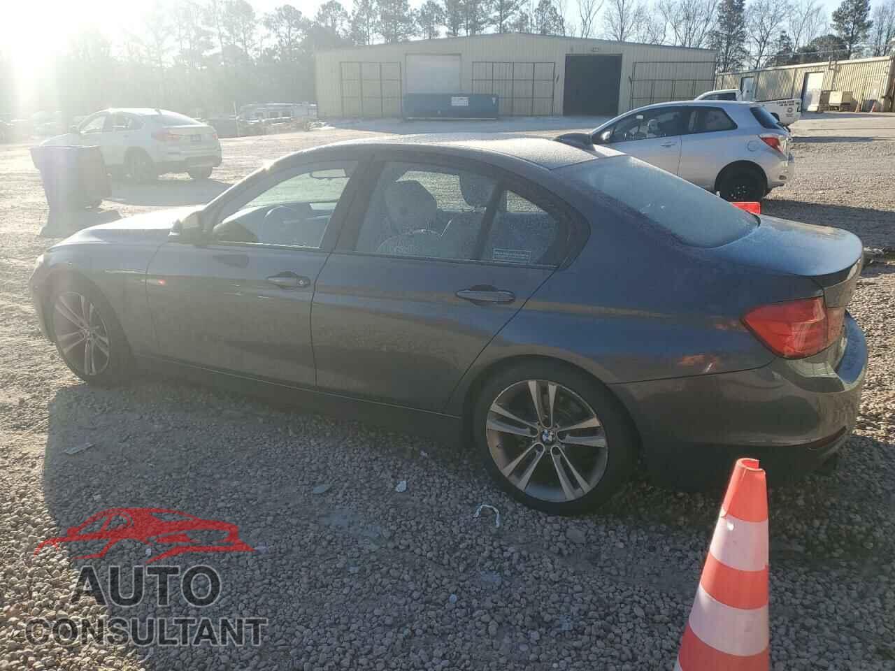 BMW 3 SERIES 2012 - WBA3C1C5XCF433745