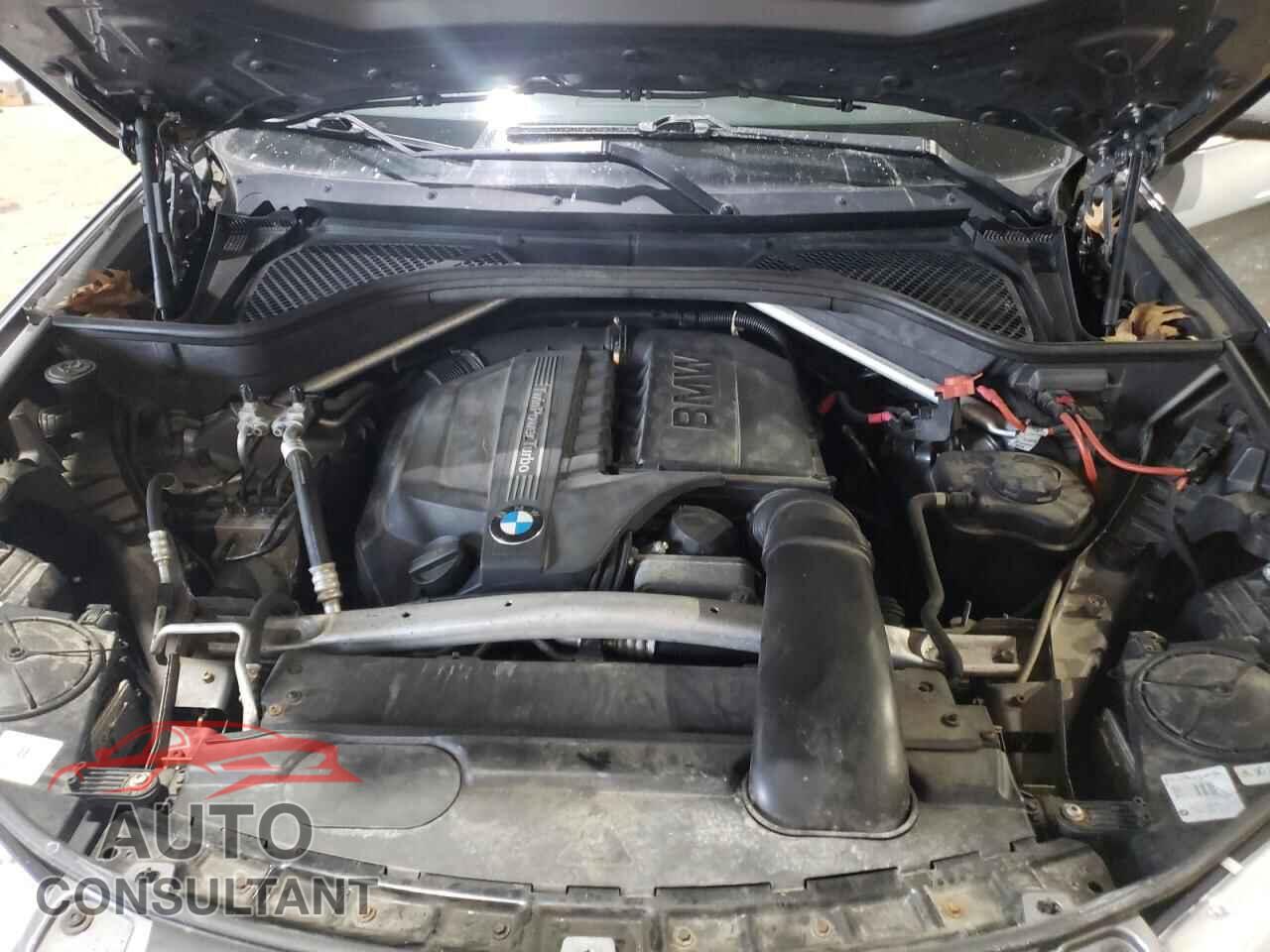 BMW X5 2014 - 5UXKR0C57E0C27510