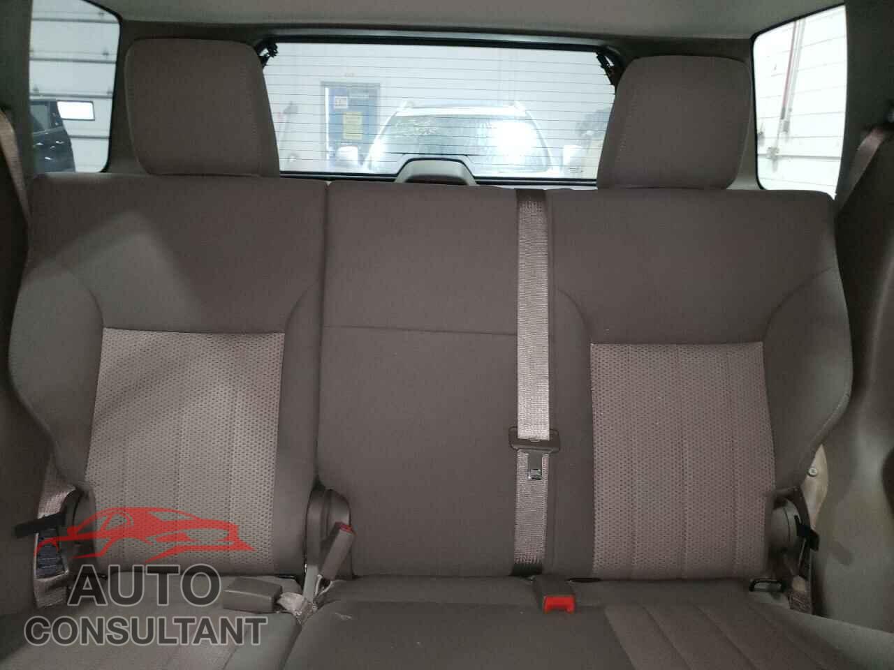 JEEP LIBERTY 2010 - 1J4PN2GK5AW171225