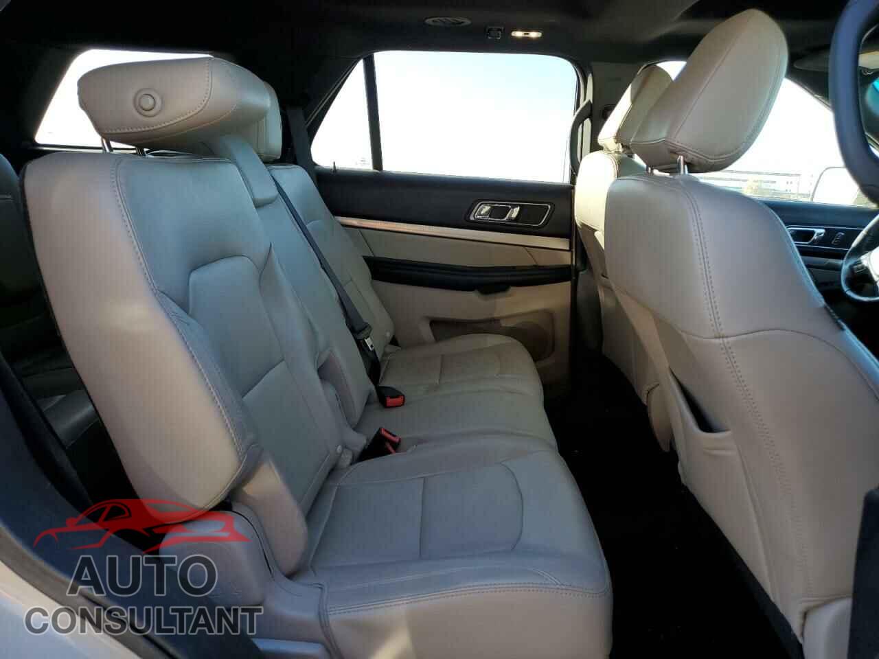FORD EXPLORER 2018 - 1FM5K8D85JGB70115