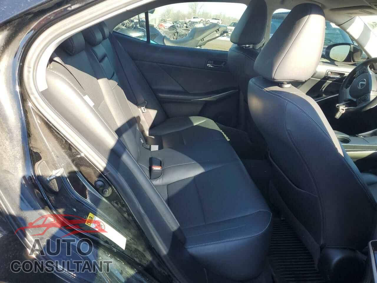 LEXUS IS 2014 - JTHCE1D2XE5002850