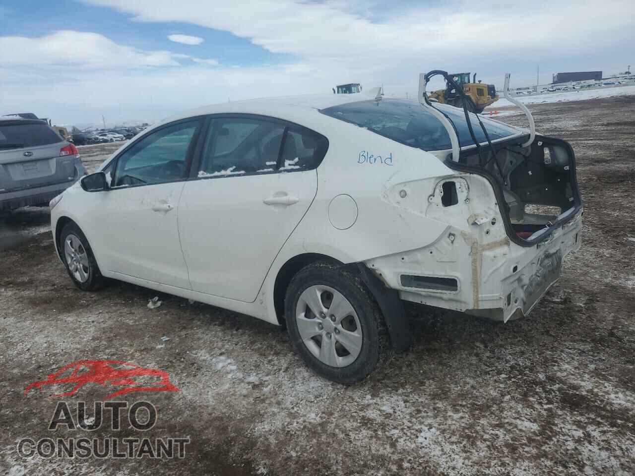 KIA FORTE 2018 - 3KPFK4A75JE218600