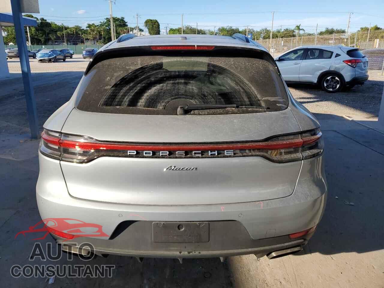 PORSCHE MACAN 2019 - WP1AA2A58KLB00757