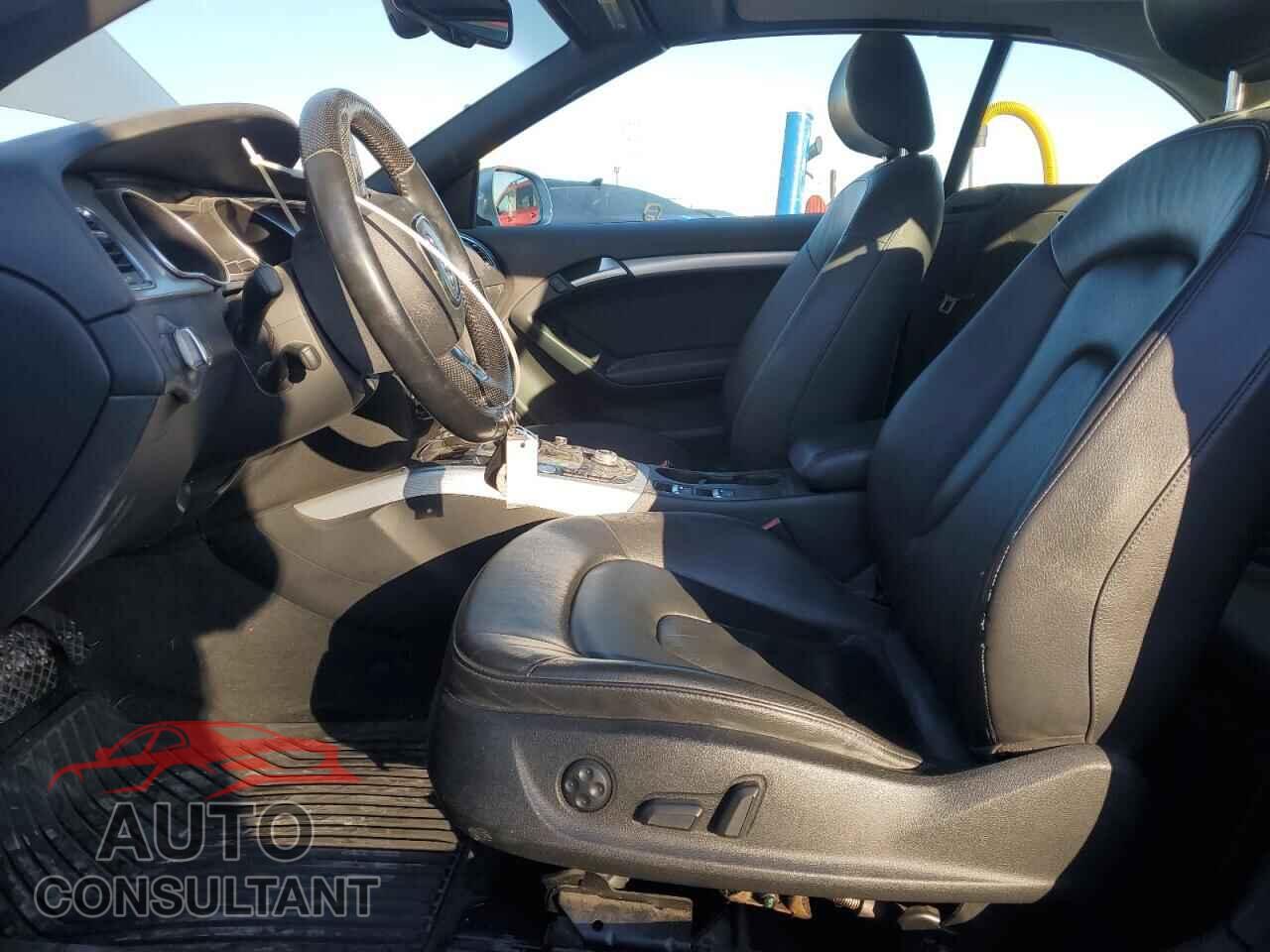 AUDI A5 2012 - WAULFAFH9CN009055
