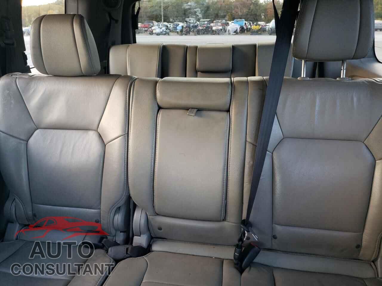 HONDA PILOT 2013 - 5FNYF4H92DB080128
