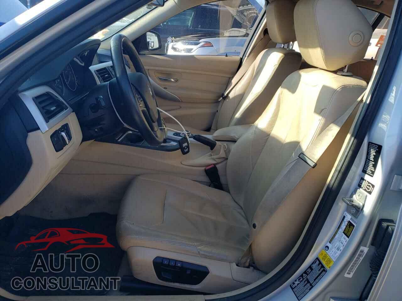 BMW 3 SERIES 2013 - WBA3B5C55DF595536