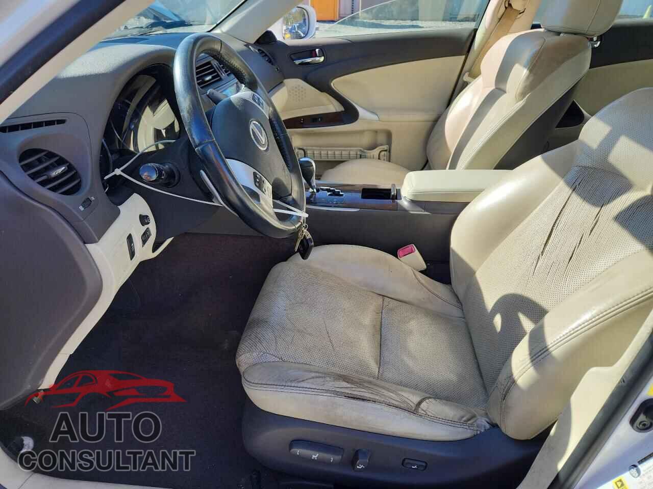 LEXUS IS 2012 - JTHCF5C23C5055912