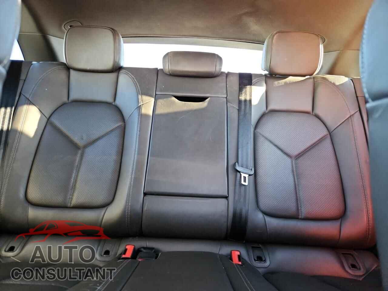 PORSCHE MACAN 2018 - WP1AA2A54JLB24424