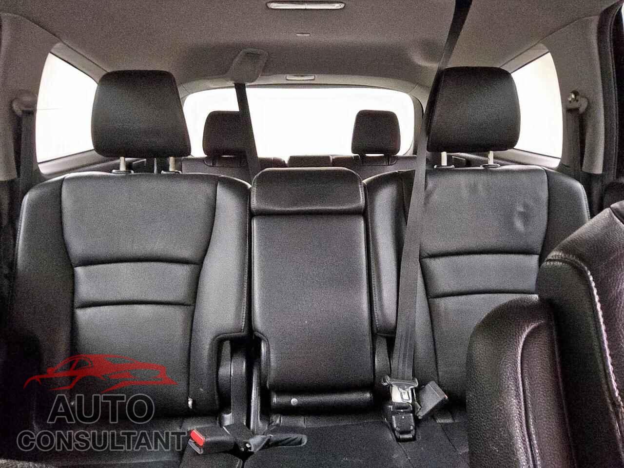 HONDA PILOT 2016 - 5FNYF6H8XGB010867