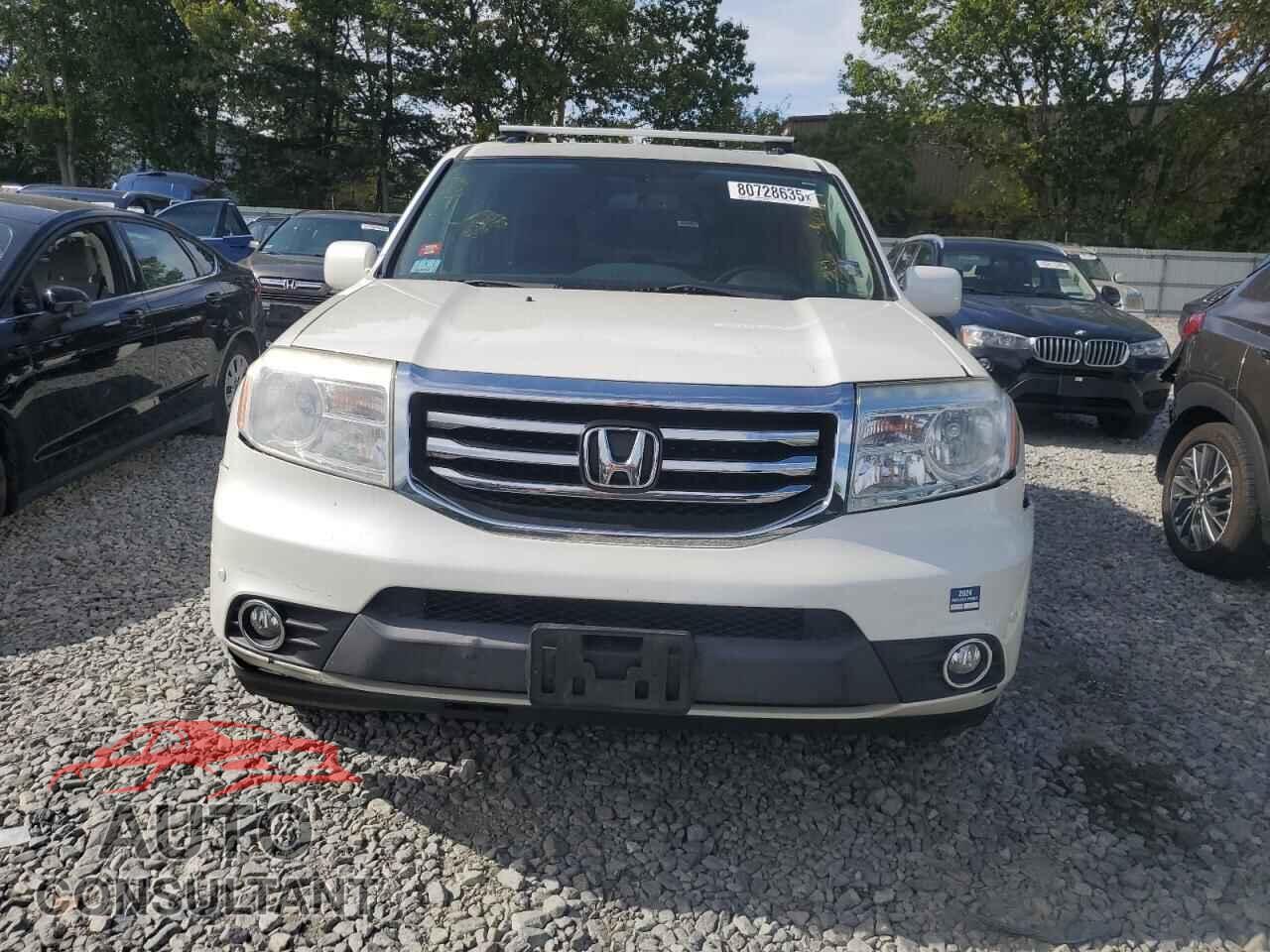 HONDA PILOT 2013 - 5FNYF4H90DB045331